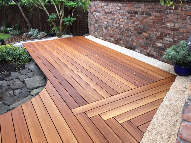 Elite-Painting-and-Pressure-Washing-Stain-Deck